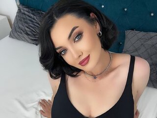 KateMedina live